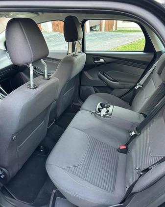 Ford Focus cena 58500 przebieg: 158532, rok produkcji 2015 z Katowice małe 254